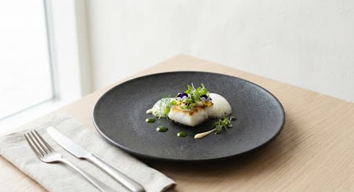 Restaurant dish